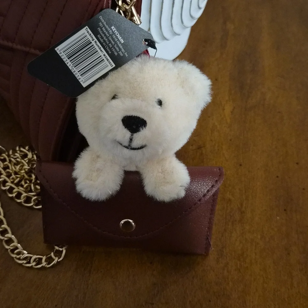 NWT Badgley Mischka Vegan Burgundy Quilted Crossbody Bag with Gold Chain - Picture 7 of 9